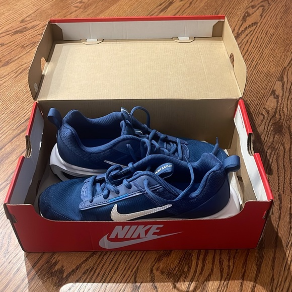 Nike Air Max INTRLK LITE - size 7Y- color:Mystic Navy, White, Bleu Marine Mystic - Picture 8 of 9